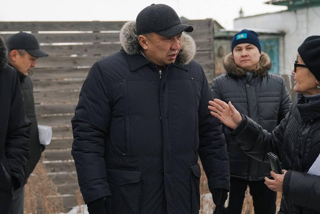 Жители посёлка Комсомольский обратились к акиму Семея со своими проблемами