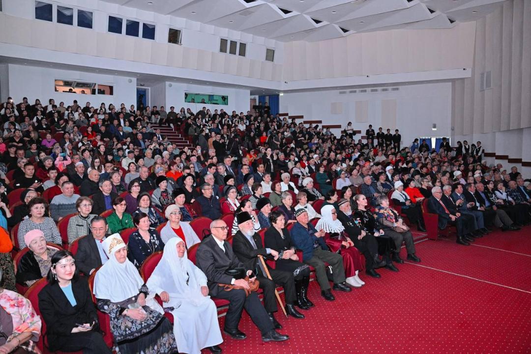 В Семее прошло торжественное мероприятие, посвященное 180-летию Абая Кунанбаева