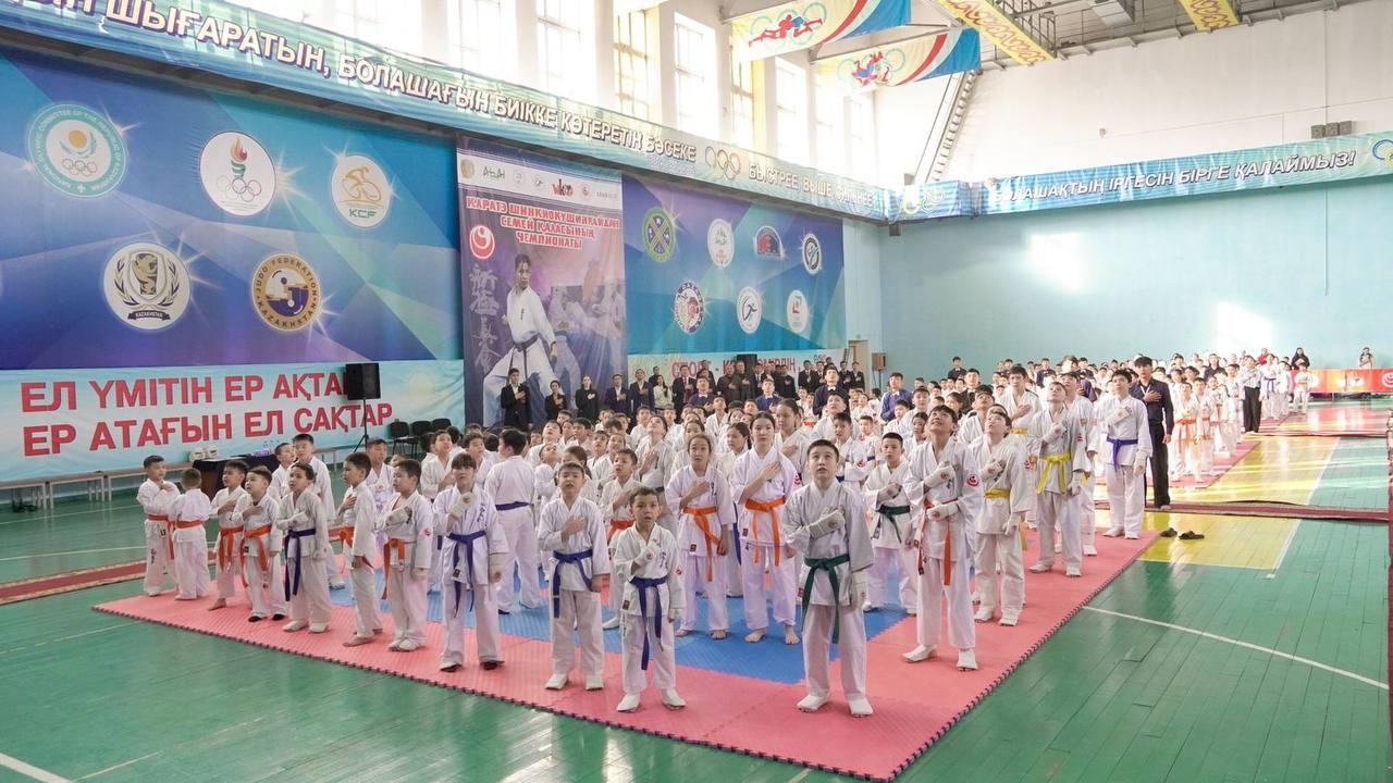 В Семее прошел чемпионат города по каратэ Шинкиокушинкай