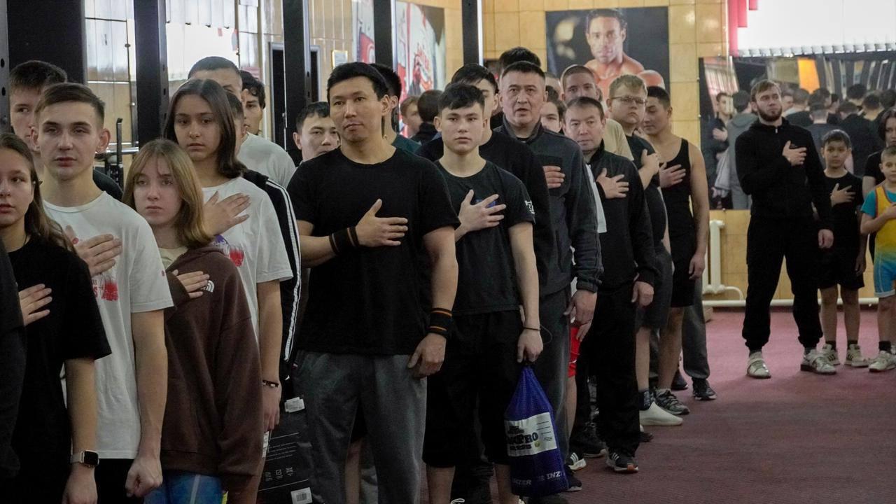 В Семее прошёл чемпионат по классическому пауэрлифтингу и жиму штанги лёжа