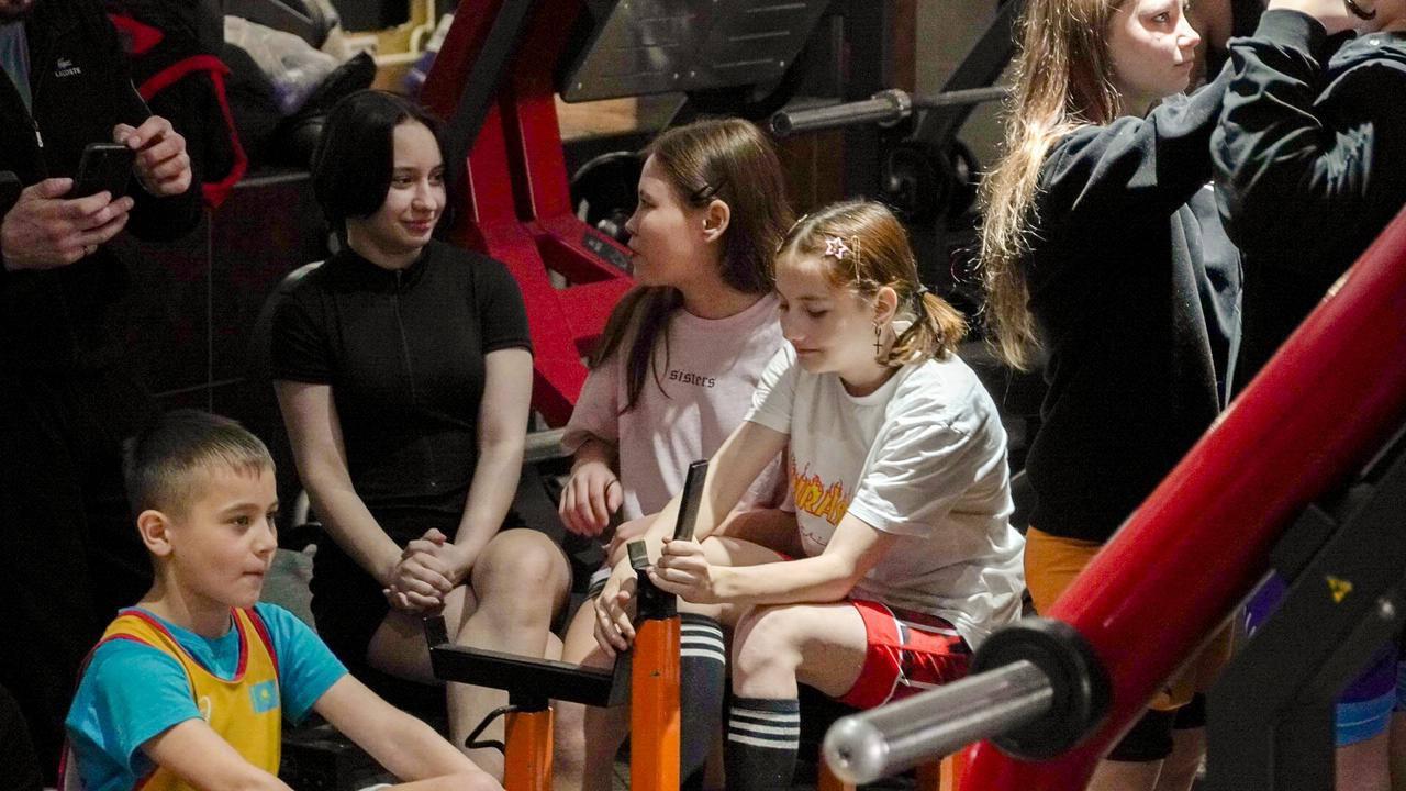 В Семее прошёл чемпионат по классическому пауэрлифтингу и жиму штанги лёжа