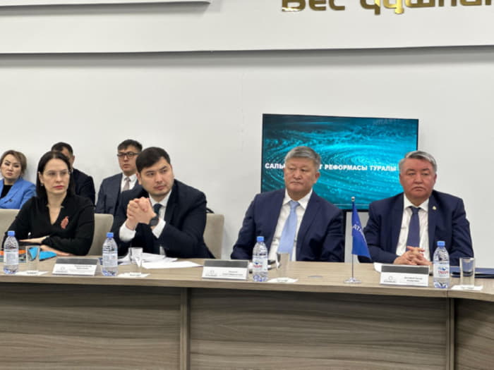 Сбалансированная налоговая политика: Вице-министр финансов встретился с предпринимателями области Абай