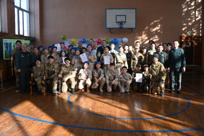 В Семее прошли военно–спортивные соревнования для школьников