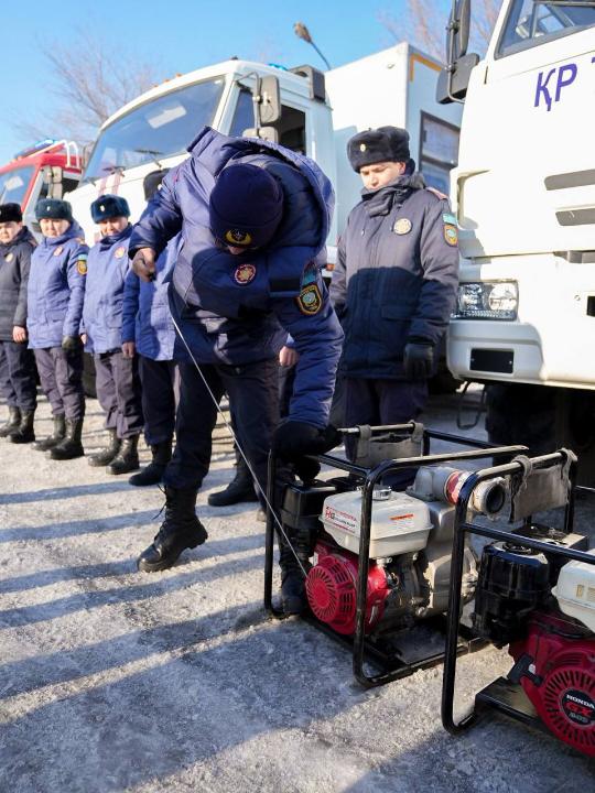В Семее проверена готовность техники к весенним паводкам