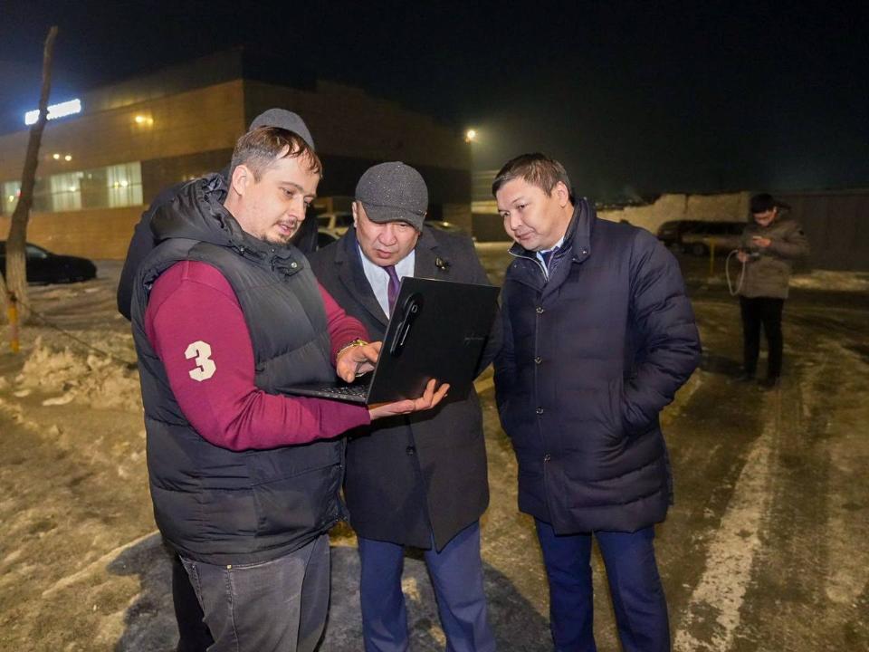 В Семее установлен проекционный пешеходный переход