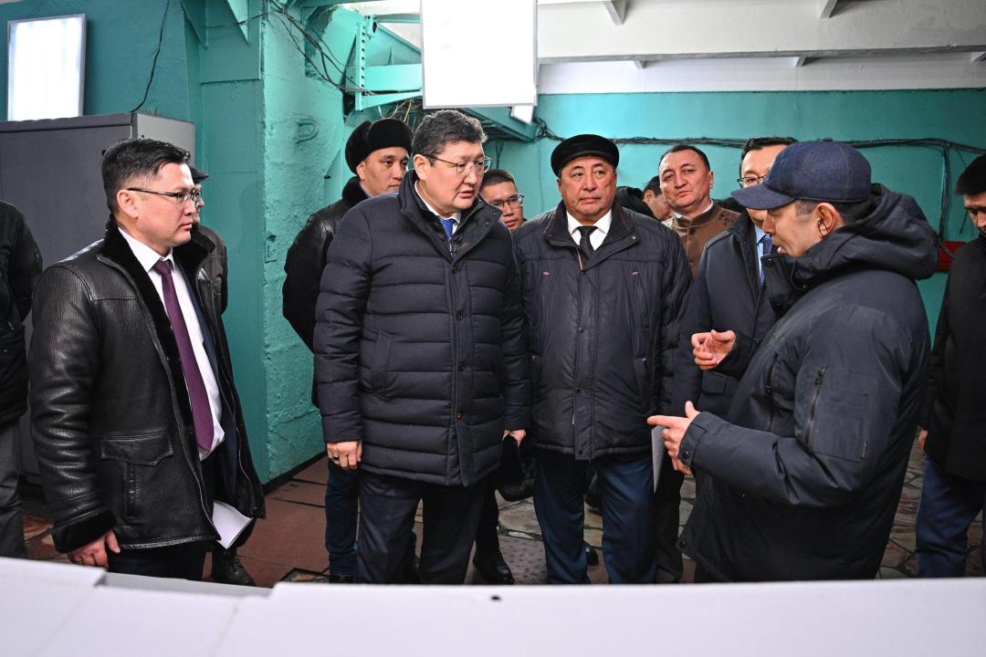 Аким области осмотрел котельную в поселке Шульбинск