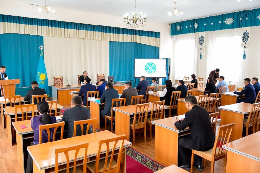 В Семее обсудили меры по снижению аварийности и улучшению дорожной инфраструктуры