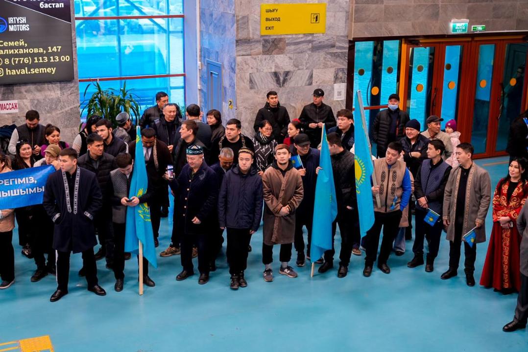 В Семее торжественно встретили футзальный клуб «Семей»