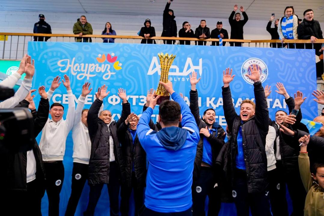 В Семее торжественно встретили футзальный клуб «Семей»