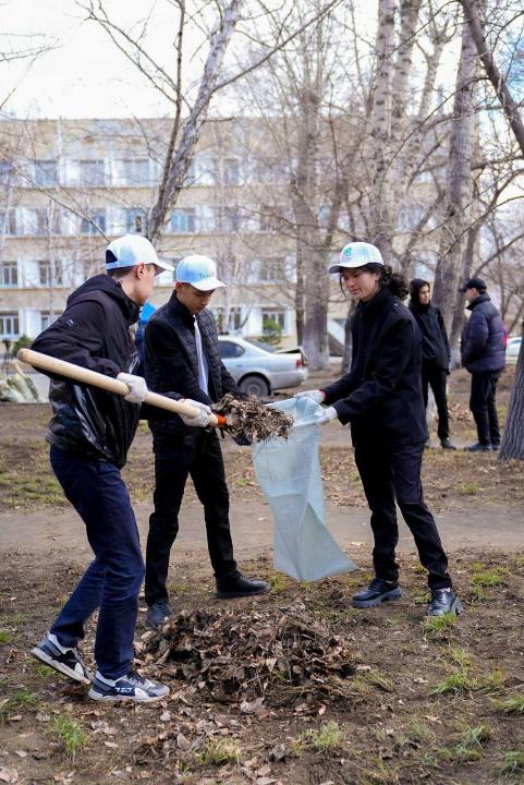В Семее прошёл общегородской субботник