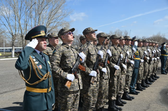 Курсанты Семея приняли присягу и получили предложения для трудоустройства