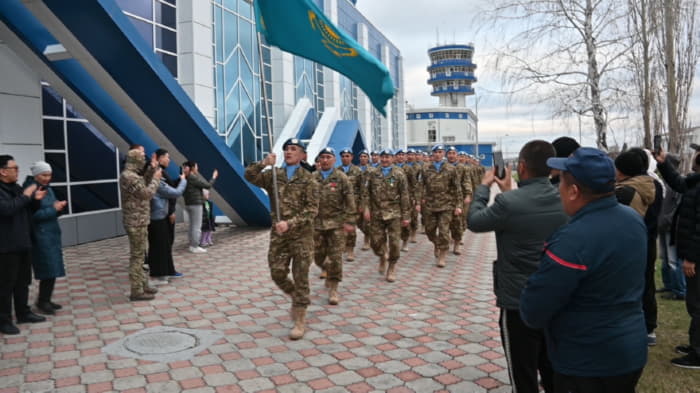 В Семее встретили миротворцев