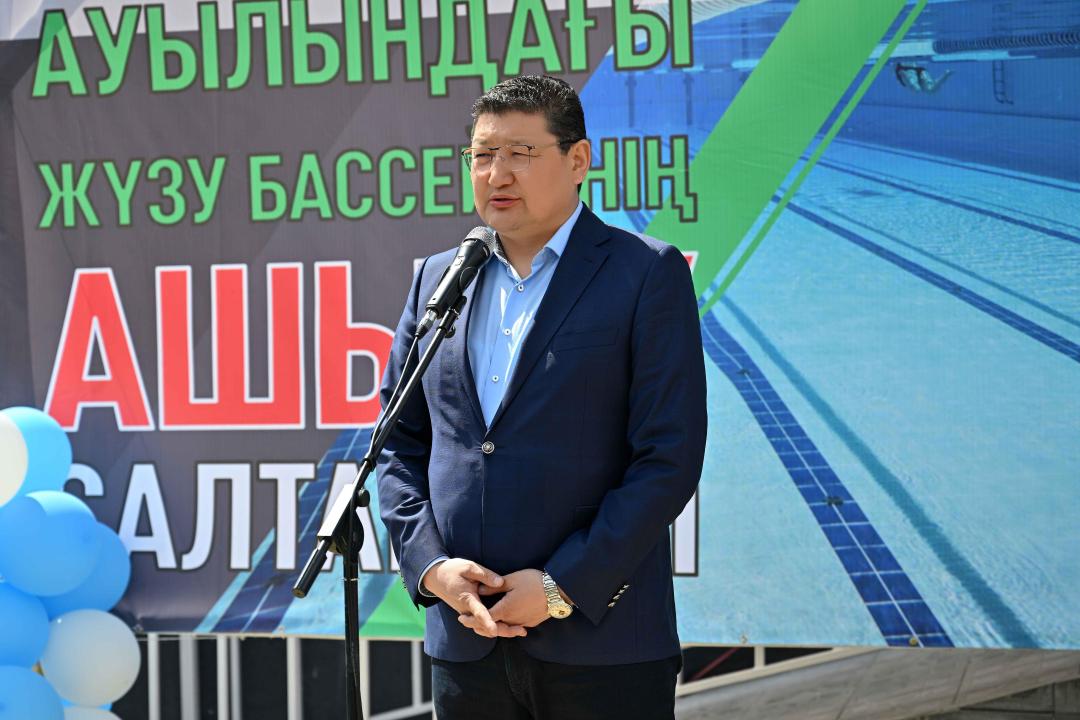 В селе Кокпекты открылся бассейн