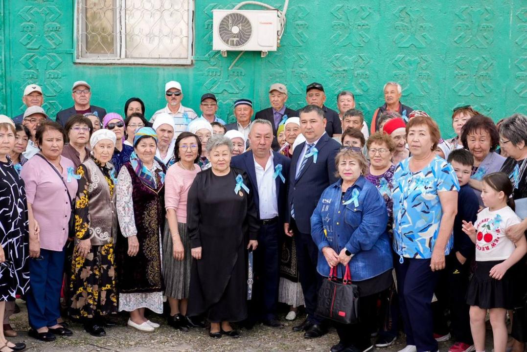 В Семее открылась памятная доска Уали Абишулы Имантаеву