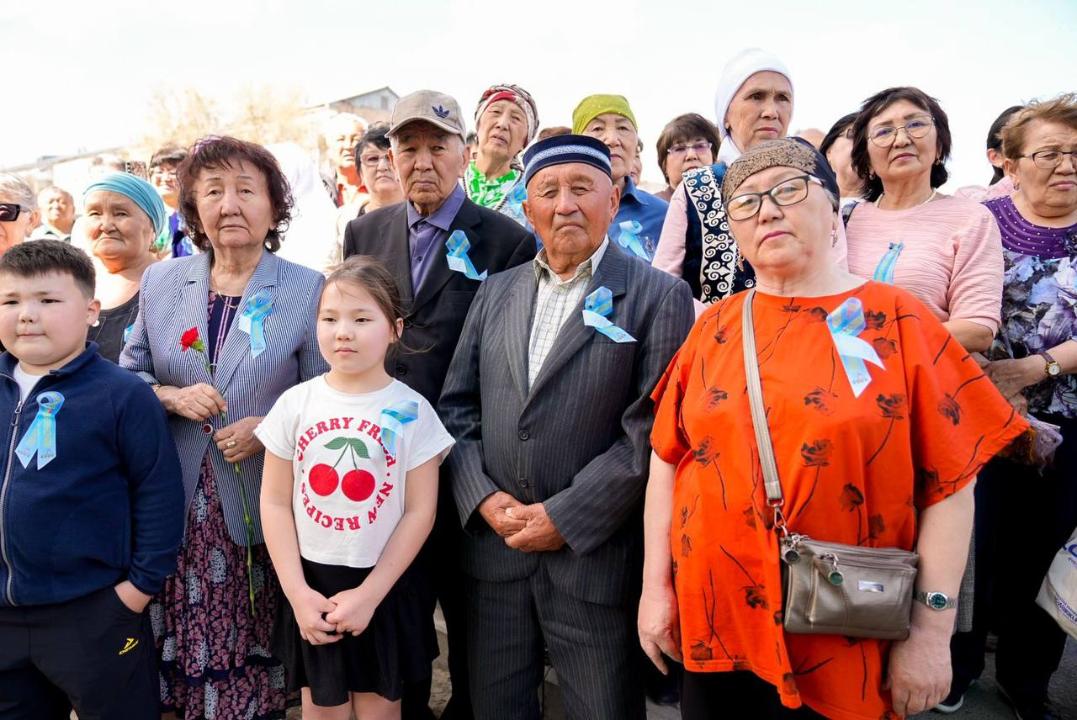 В Семее открылась памятная доска Уали Абишулы Имантаеву
