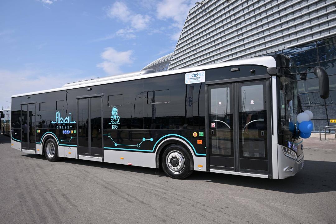Автопарк областного центра пополнился 44 современными автобусами