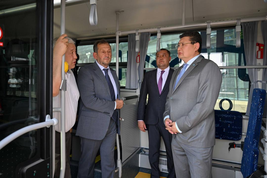 Автопарк областного центра пополнился 44 современными автобусами