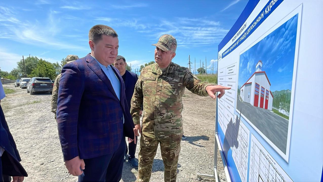 На побережье Алаколя начато строительство пожарного депо и спасательной станции