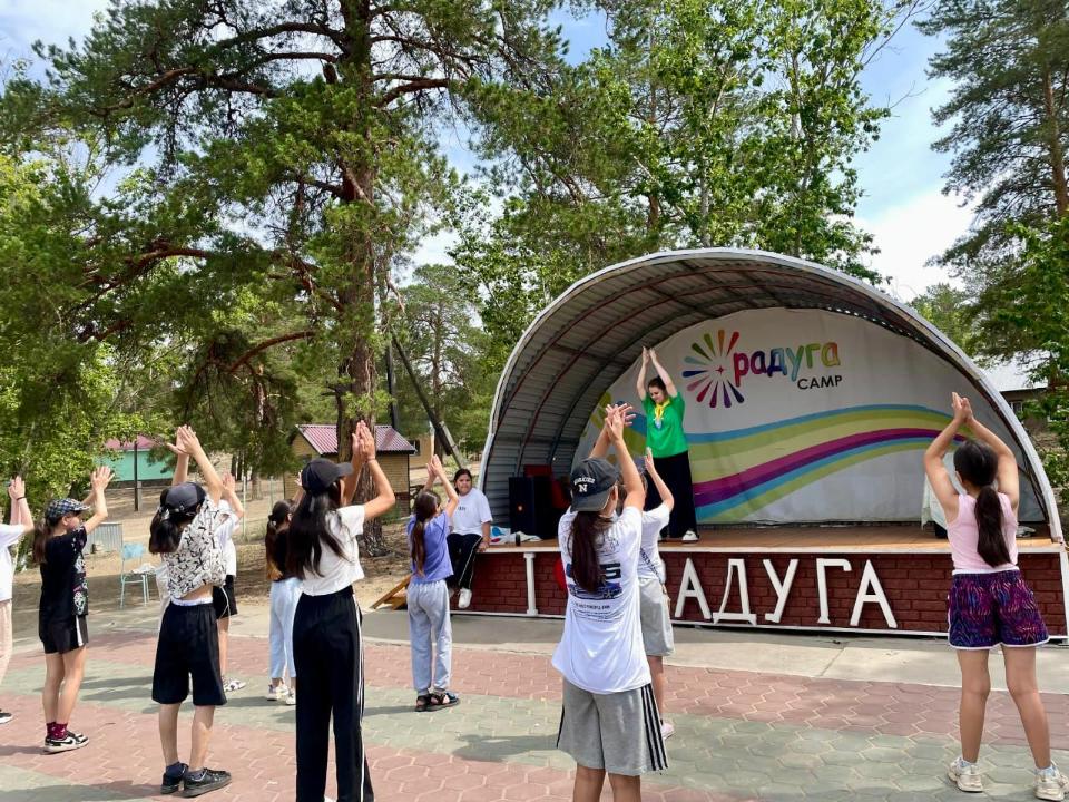 В летнем лагере «Радуга», расположенном близ Семея, отдохнут более 400 детей