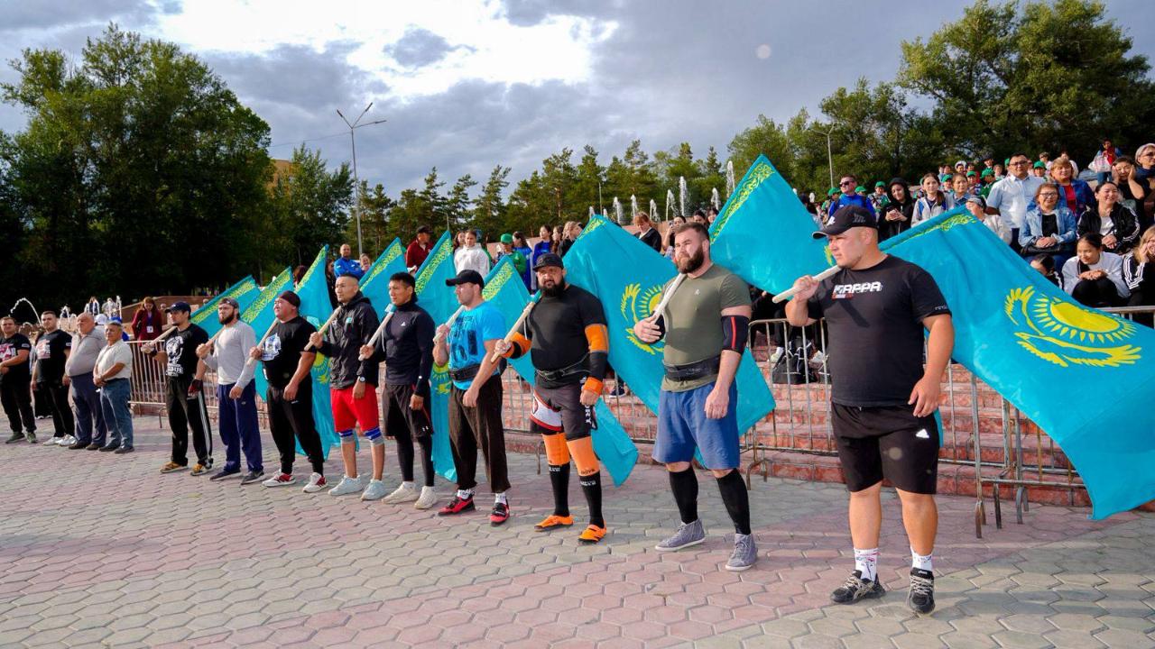 В Семее прошёл турнир по силовому экстриму «Семей батыры»
