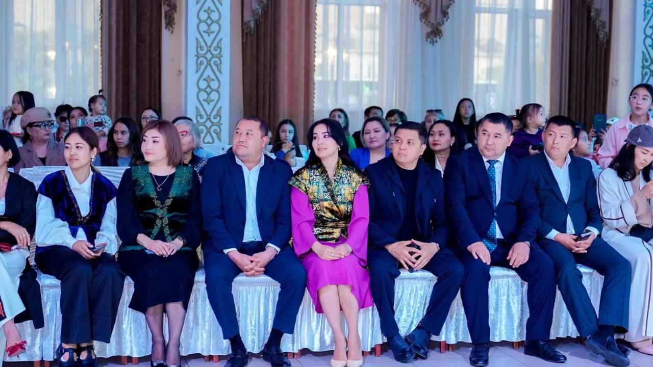 В Семее стартовал показ мод «ABAI RUKHY FASHION WEEK»