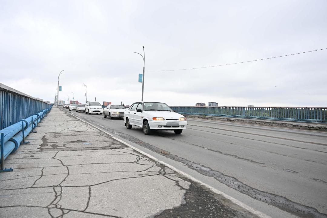 В Семее полностью обновят асфальт на автогужевом (Старом) мосту