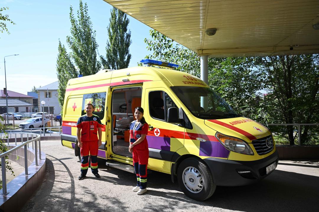 Станции скорой медицинской помощи подарили служебный автомобиль