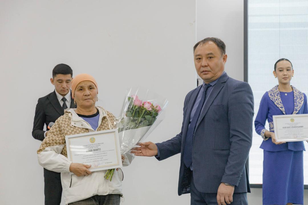 В честь Дня города в Семее наградили работников коммунальной сферы