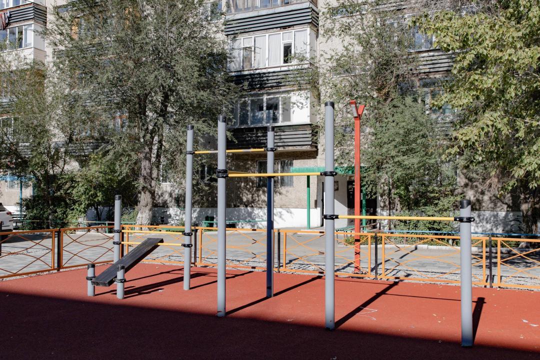 В Семее активно ведутся работы по благоустройству дворов
