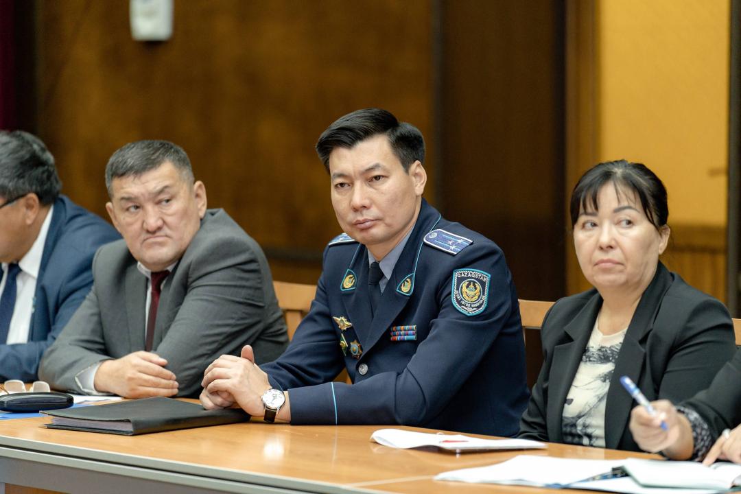В Семее продолжаются работы по демонтажу незаконно установленных гаражей