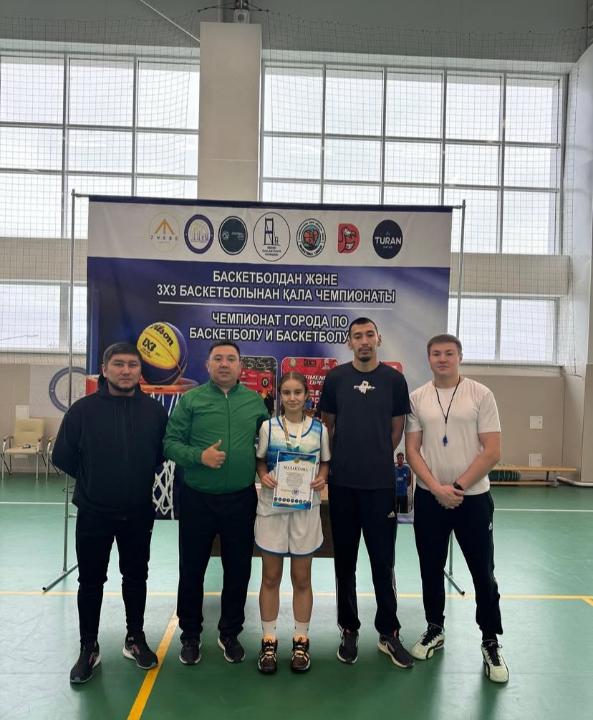 В рамках празднования Дня города завершился чемпионат города по баскетболу среди юношей и девушек