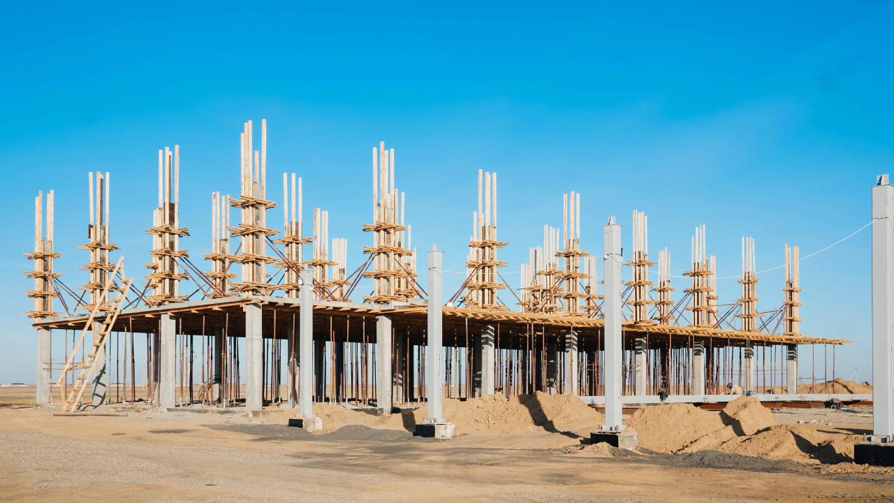 В области активно ведется строительство крупного мясокомбината