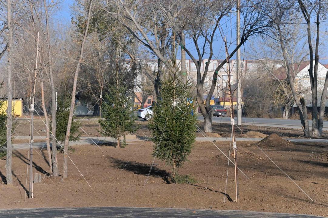 В Семее в микрорайоне «Юность» строится современное общественное пространство