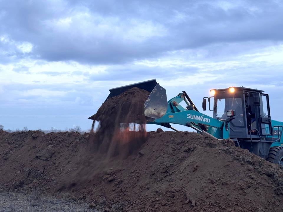 Начались работы по возведению дамбы в посёлке Холодный Ключ