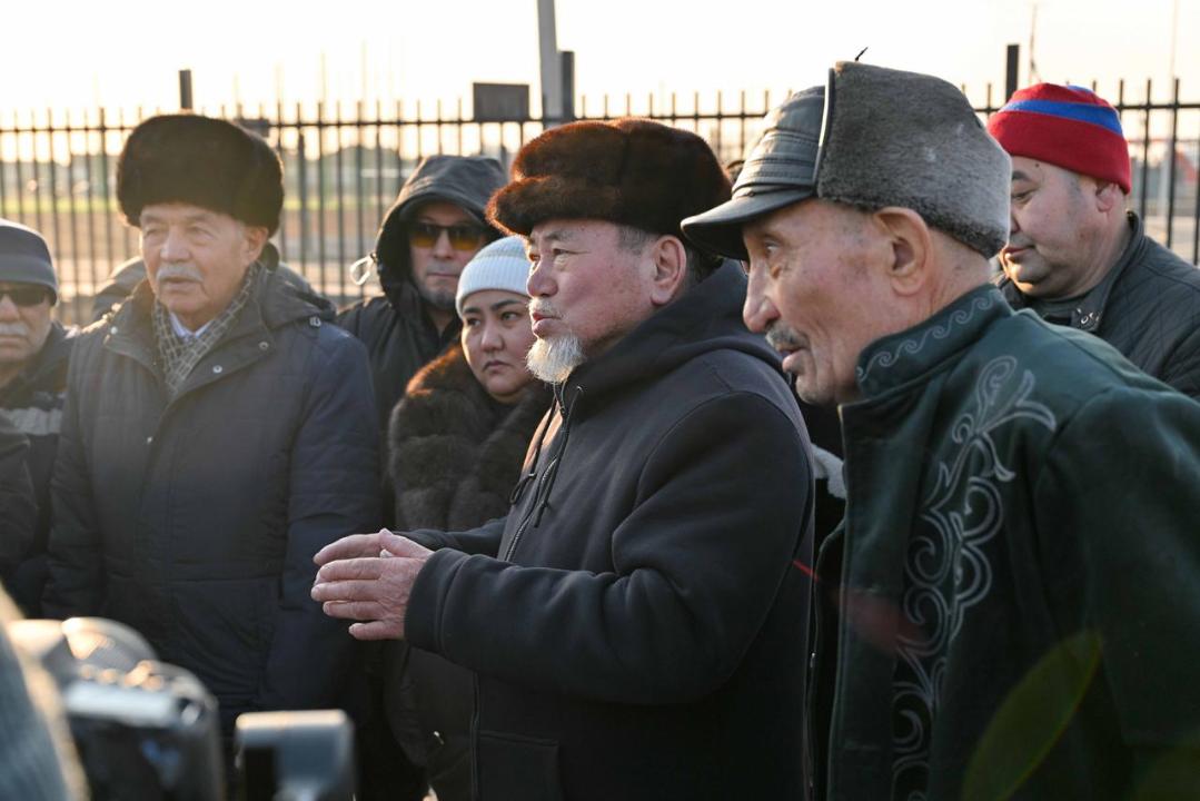 Проблемные вопросы в поселках Водный и Восход будут решаться поэтапно