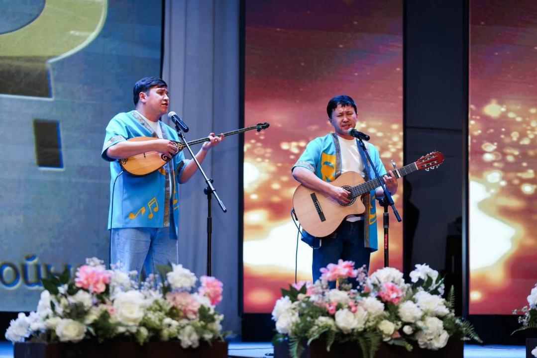 В Семее выступил Шымкентский городской театр эстрады и сатиры