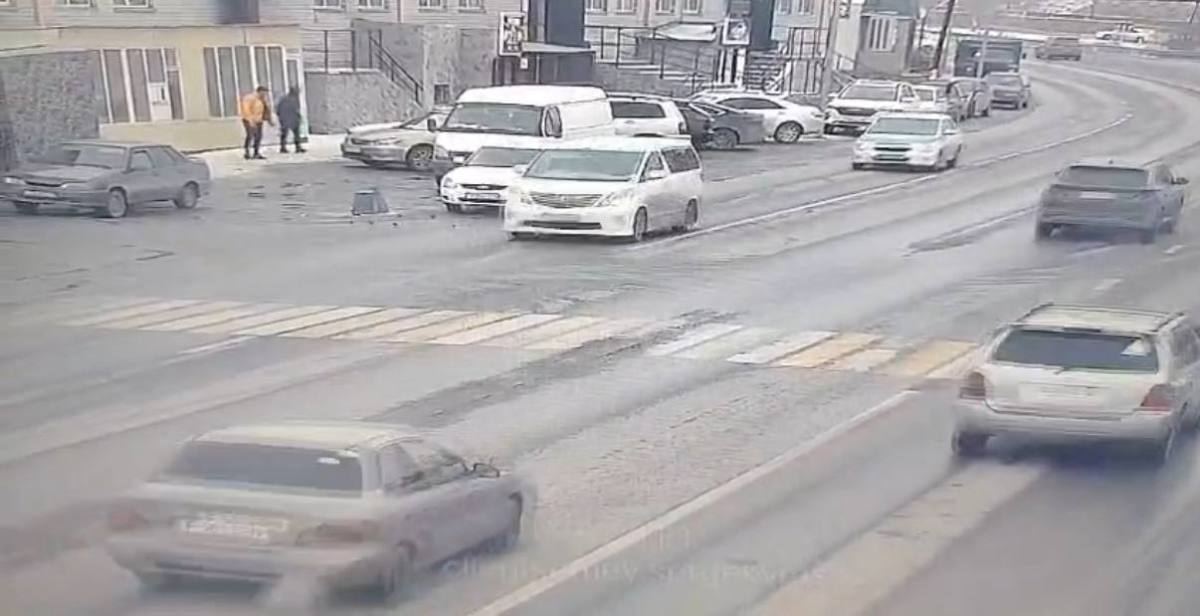 Водитель автомобиля с поддельными номерами задержан в области Абай