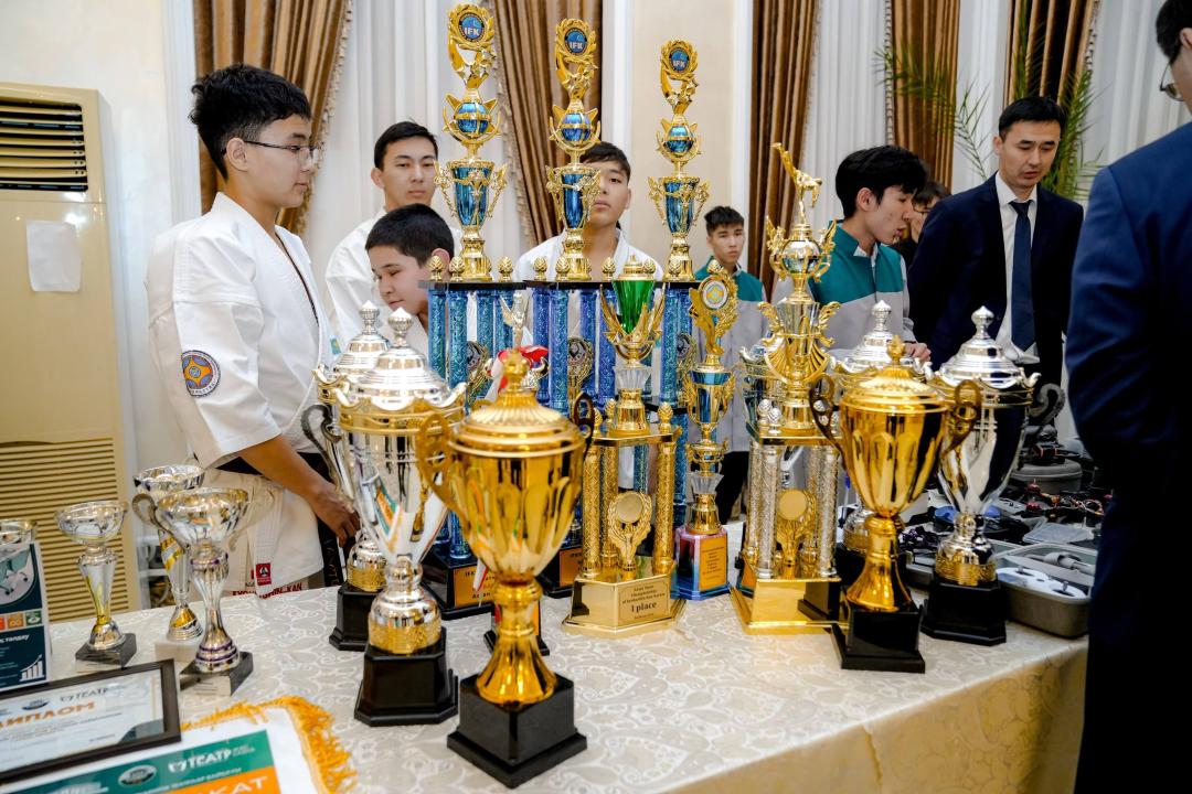 В Семее наградили лучших представителей молодежи