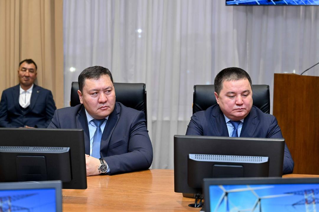 В Семее поздравили работников энергетической отрасли