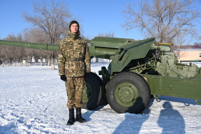 2 метра 10 сантиметров: самый высокий солдат Казахстана доказал, что рост - не преграда службе &nbsp;