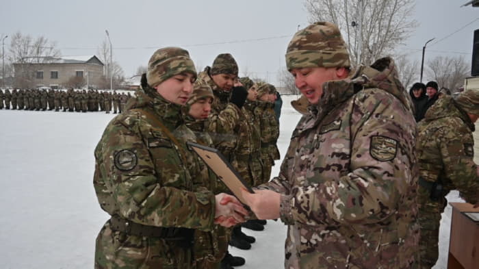 В Семее награждены лучшие солдаты