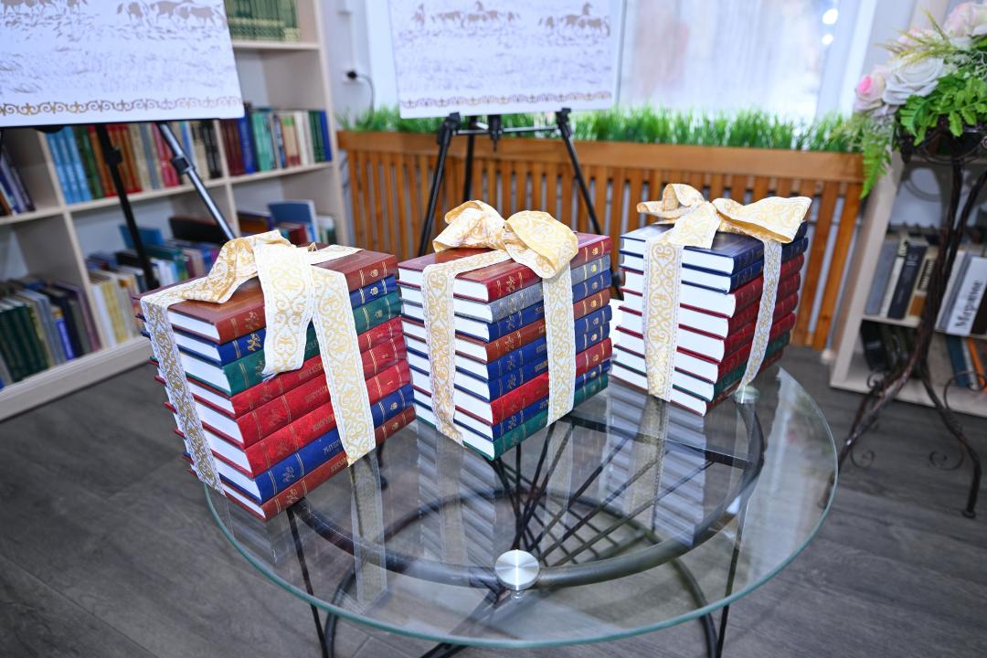 С местными писателями и поэтами встретился аким области