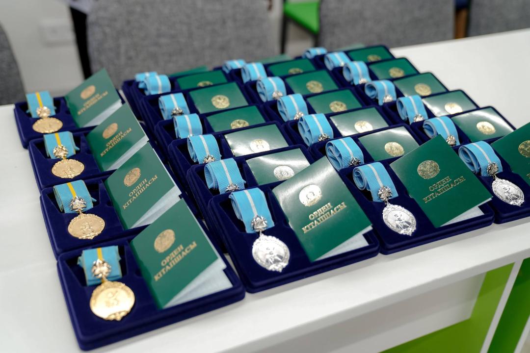 Награды &laquo;Күміс алқа&raquo; и &laquo;Алтын алқа&raquo; вручили в Семее