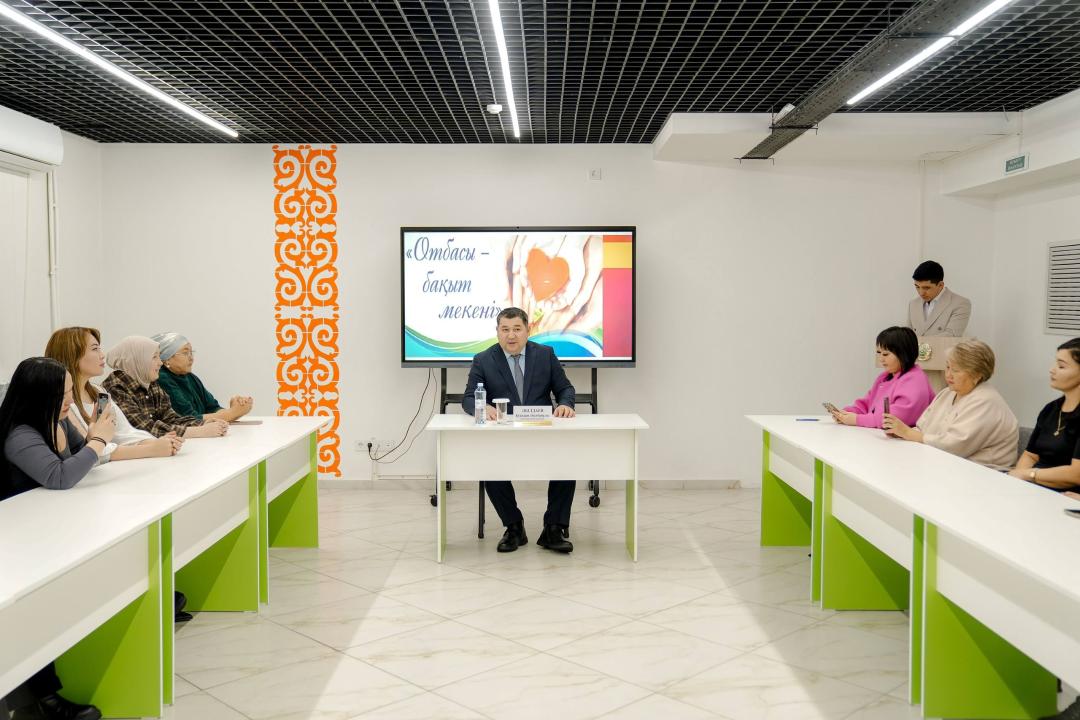 Награды &laquo;Күміс алқа&raquo; и &laquo;Алтын алқа&raquo; вручили в Семее