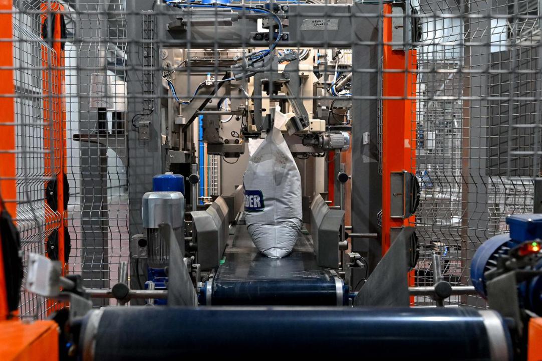 Завод по переработке бобовых и масличных культур открылся в Семее