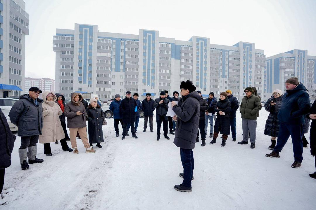 Аким Семея провёл встчречу с жителями микрорайона Карагайлы