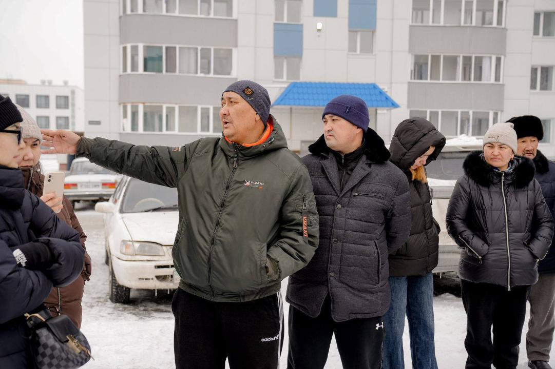 Аким Семея провёл встчречу с жителями микрорайона Карагайлы