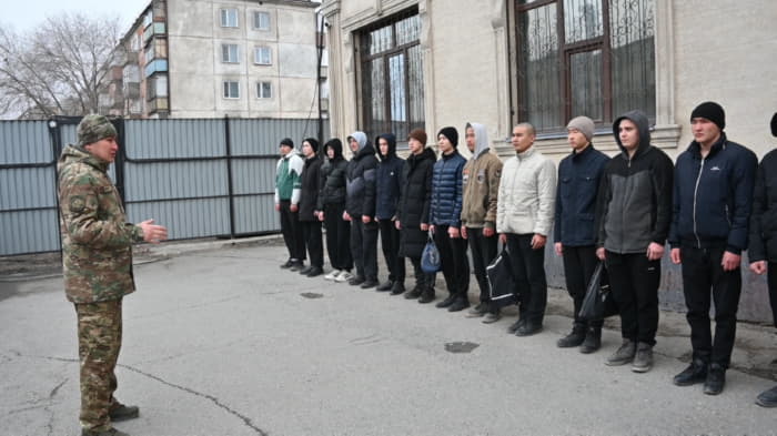 Последняя группа новобранцев весеннего призыва направлены в пограничную службу