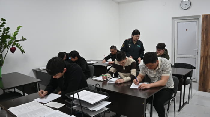 В Абайской области продолжается весенняя призывная кампания