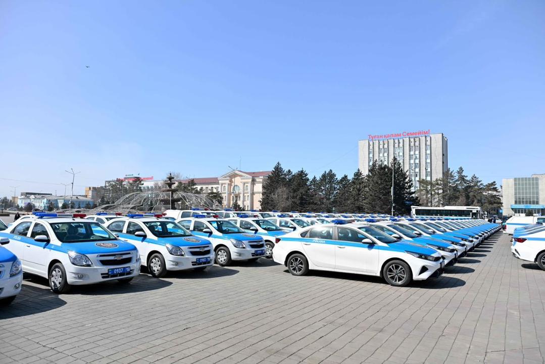 Полицейские области получили 137 служебных автомобилей